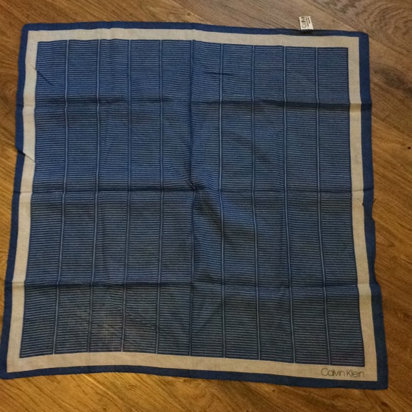 Calvin Kline Scarf - Picture 2 of 5